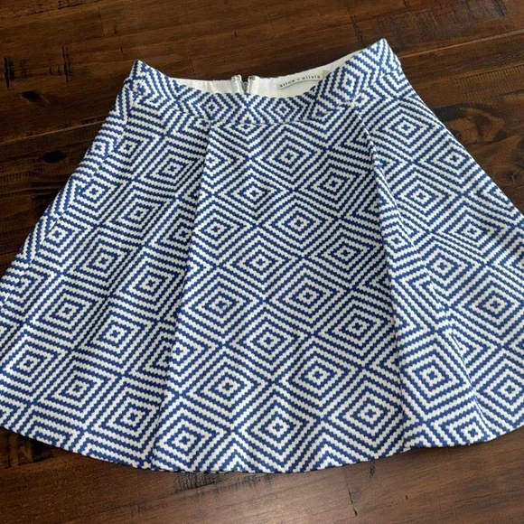 Alice + Olivia Two Piece Set - Picture 7 of 12